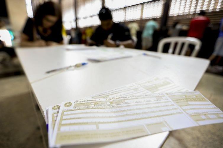 Justificativa pode ser feita nos cartórios eleitorais ou pela internet, no Sistema Justifica (Foto: Agência Brasil)